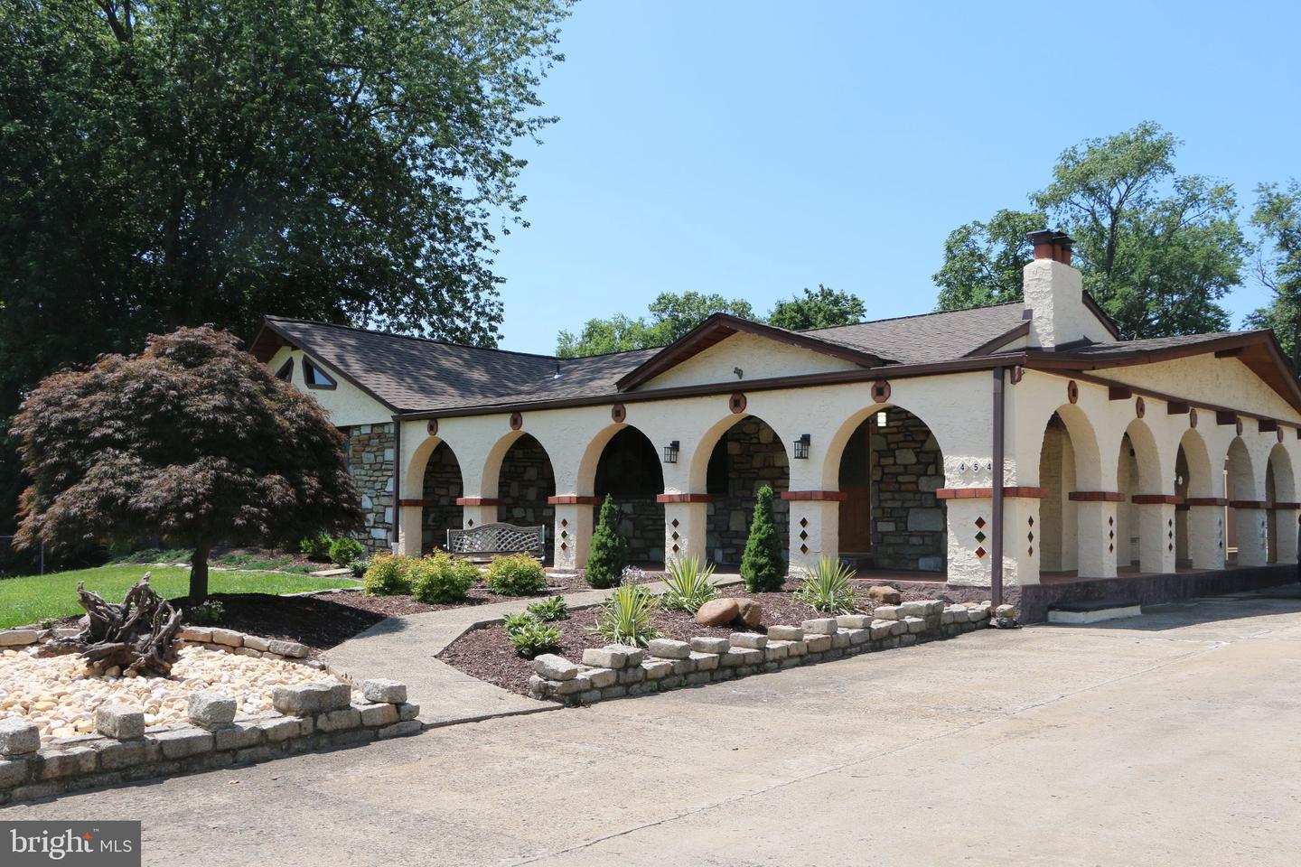 454 Dunksferry Road