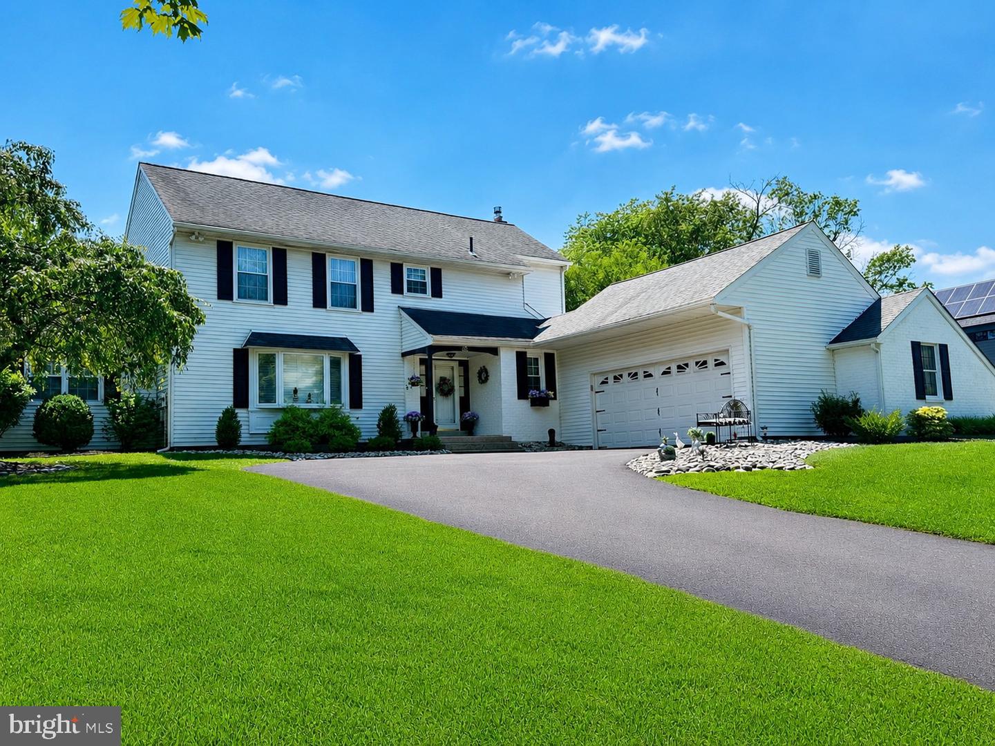 22 W Norton Drive