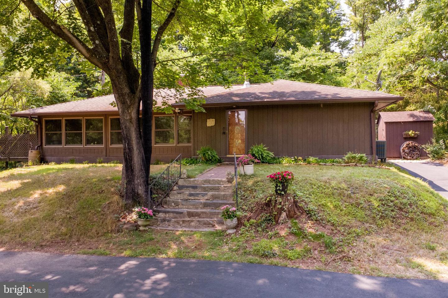 6475 Lower York Road, New Hope