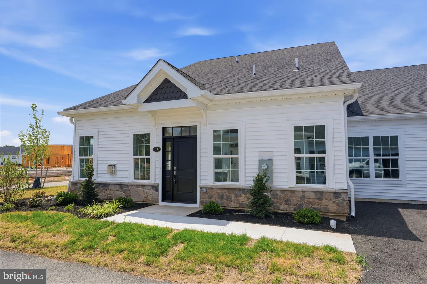 11 Cedar Circle ##6, Levittown