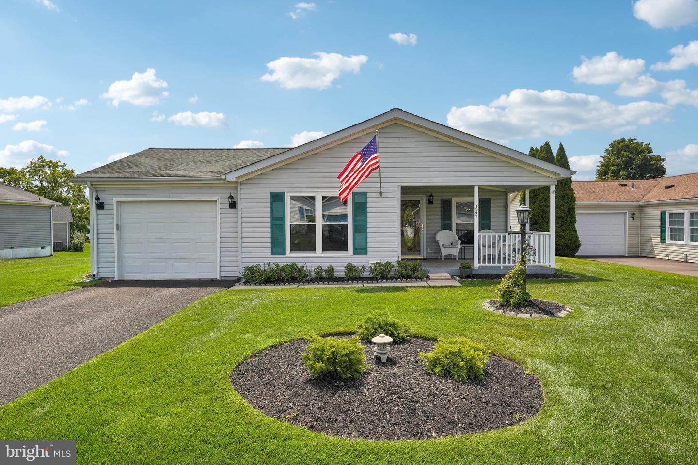 386 Thrush Court W