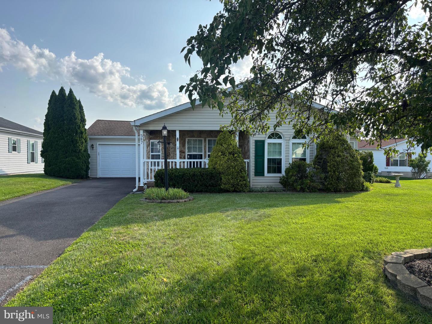 387 Thrush Court W #W