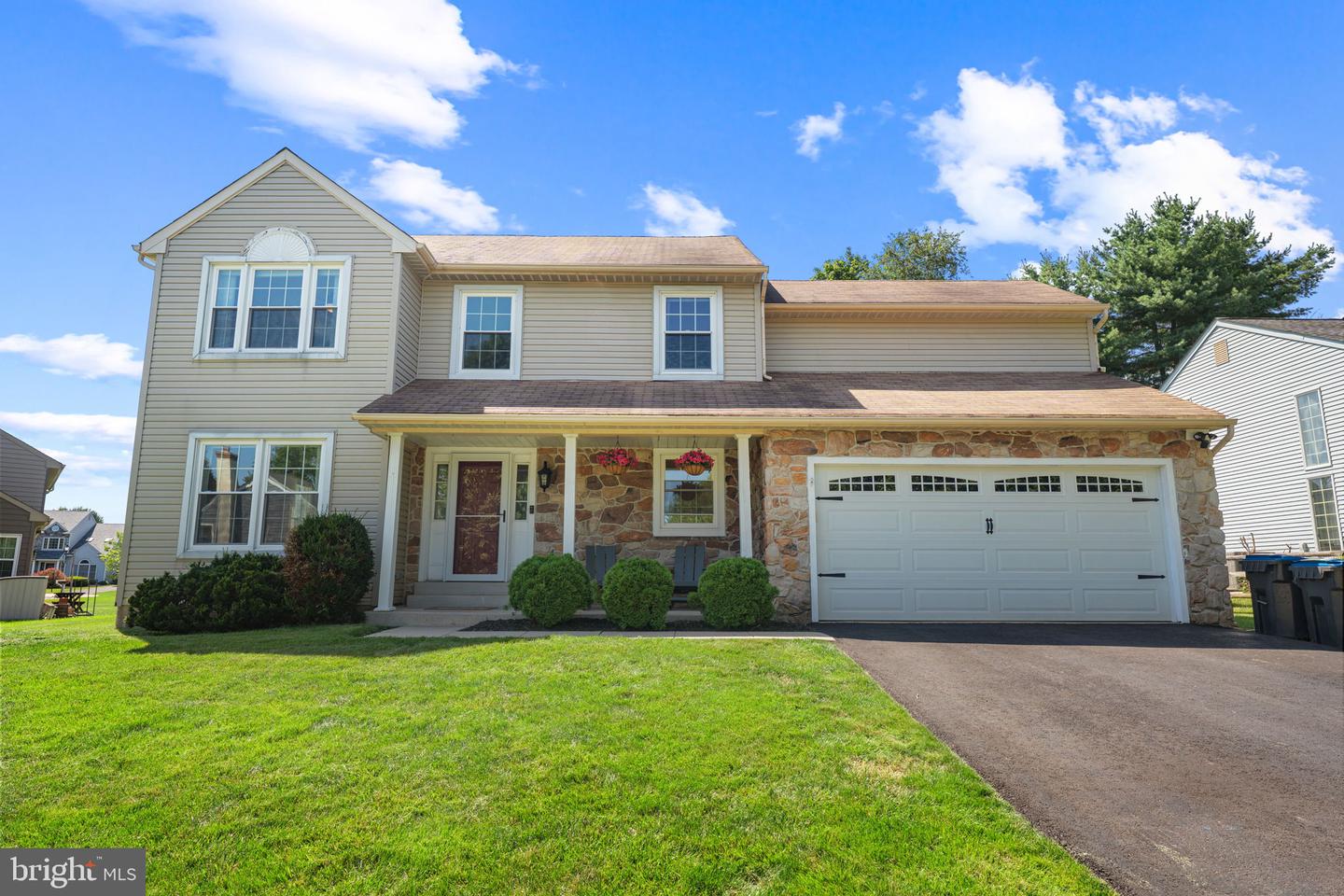 209 E Fairwood Drive