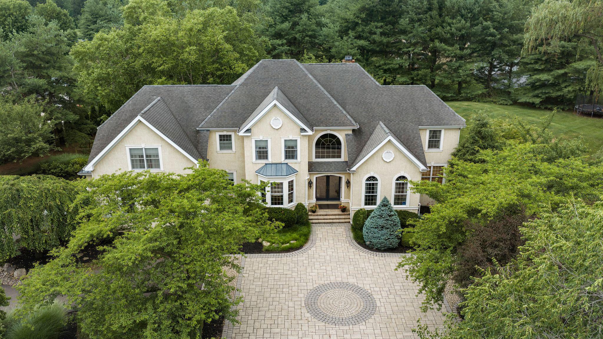 14 Longmeadow Street