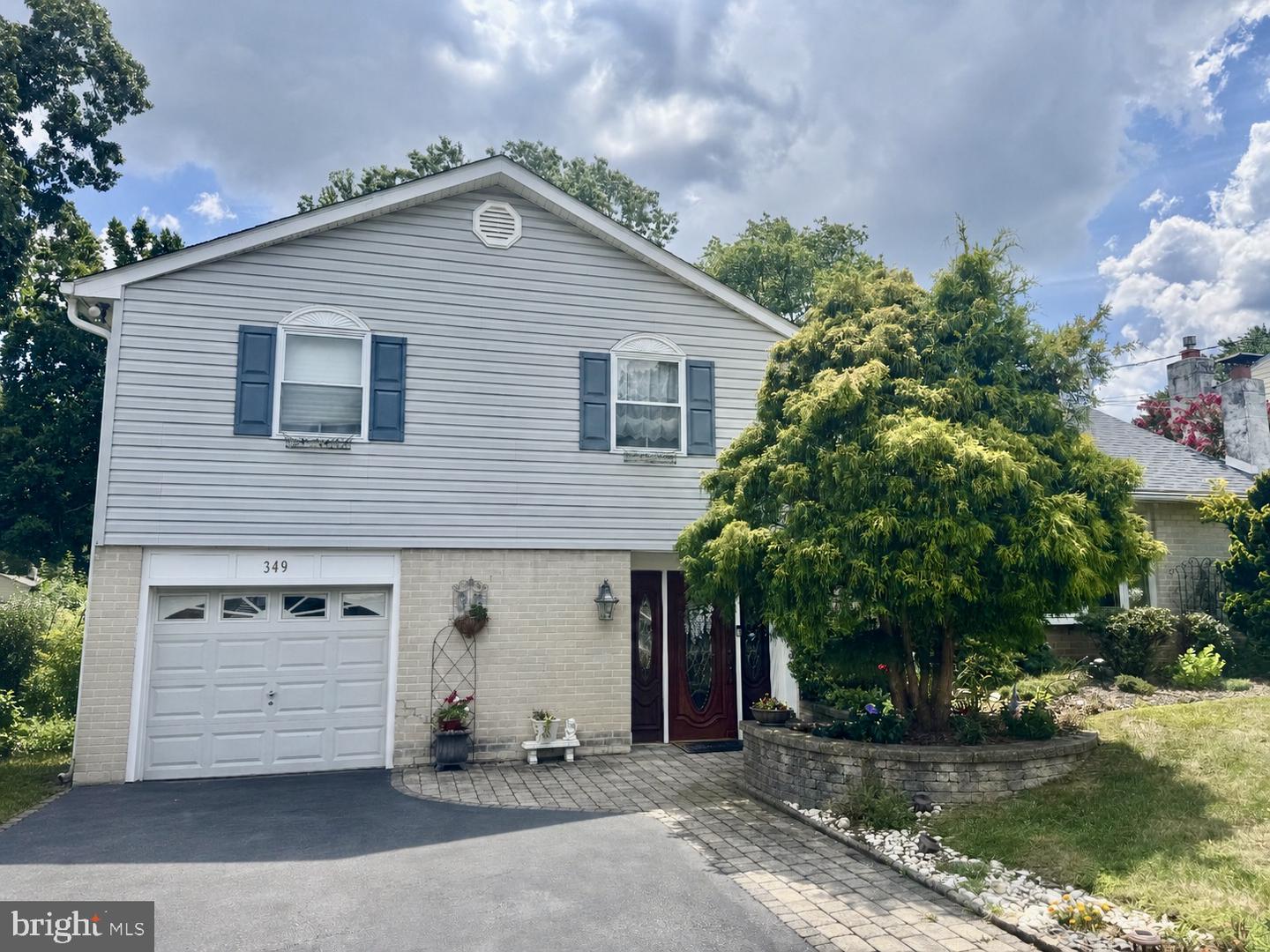 349 Rettop Place