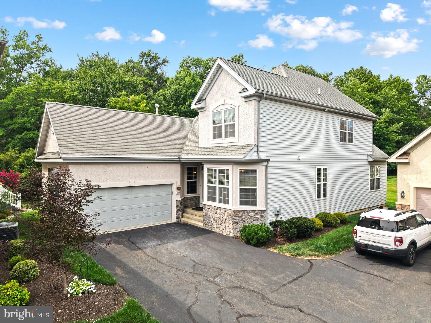 908 Farnham Court #44