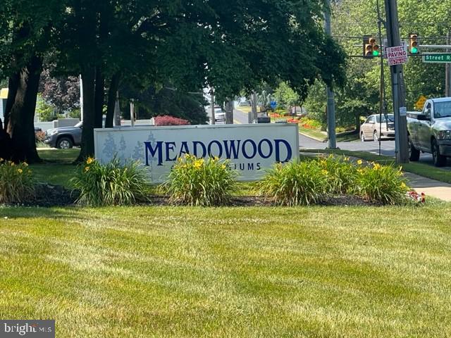 1575 W Street Road #819