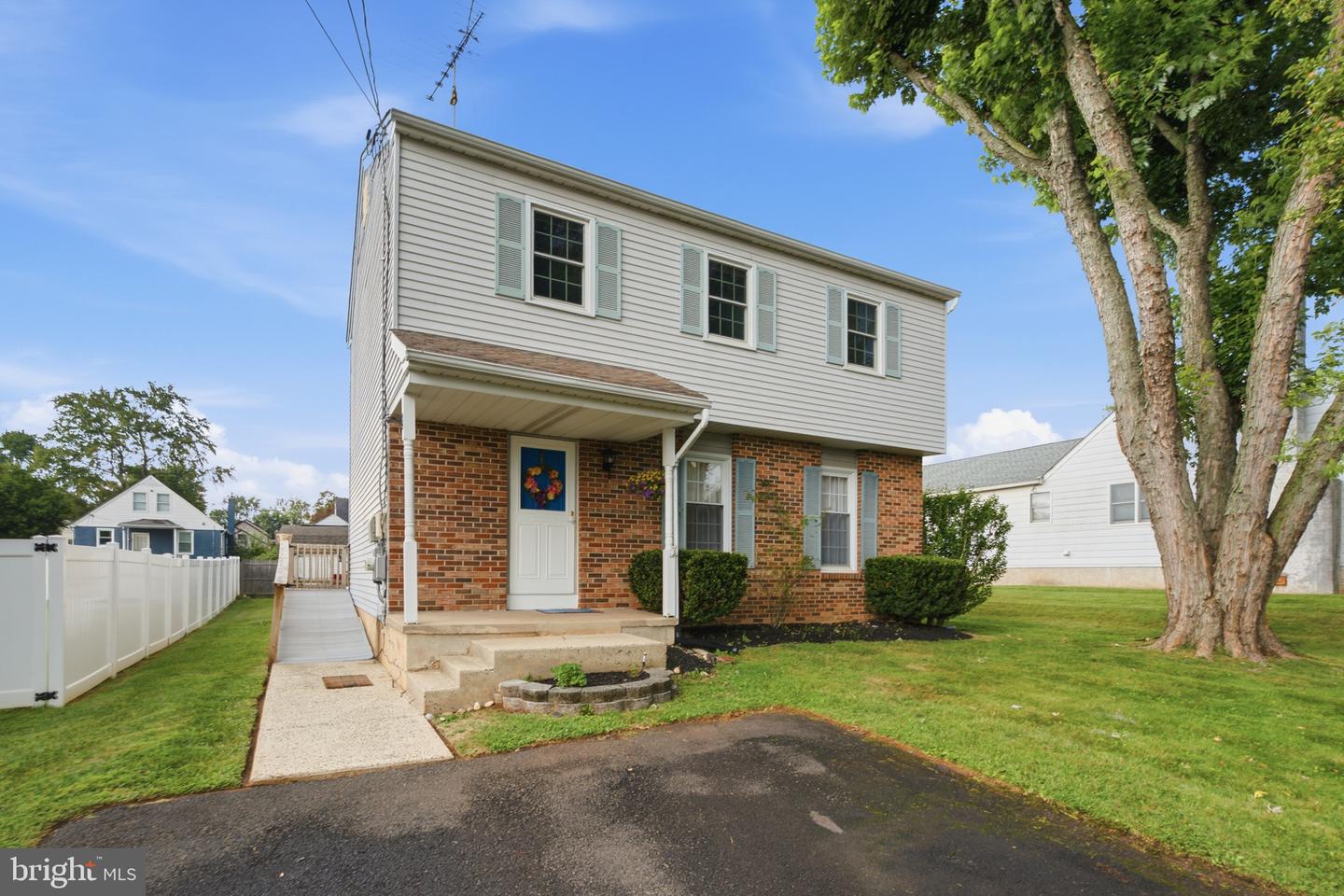 325 Cedar Street
