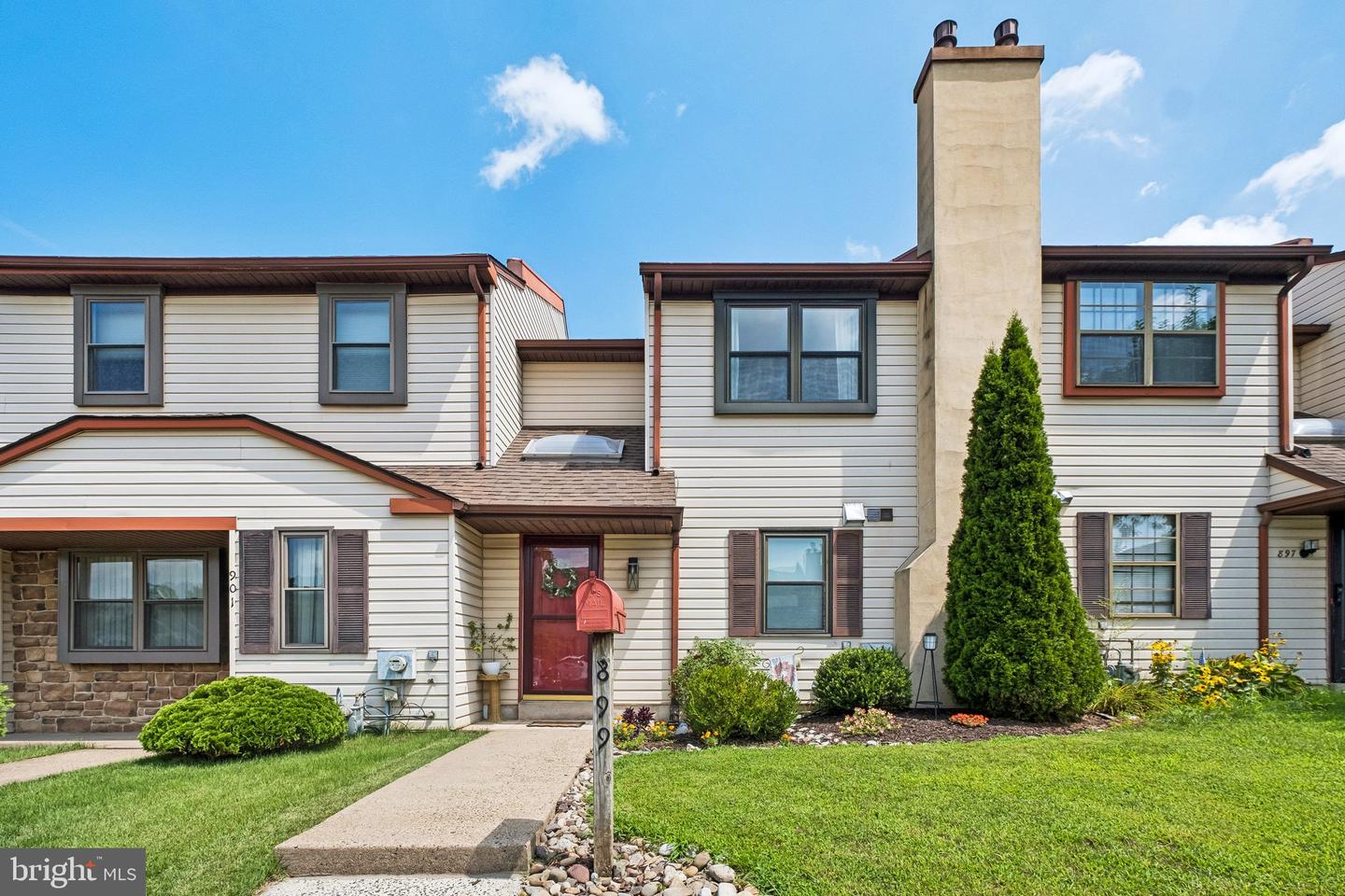 899 Andover Place
