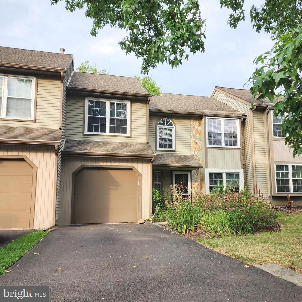 15 Laurel Circle