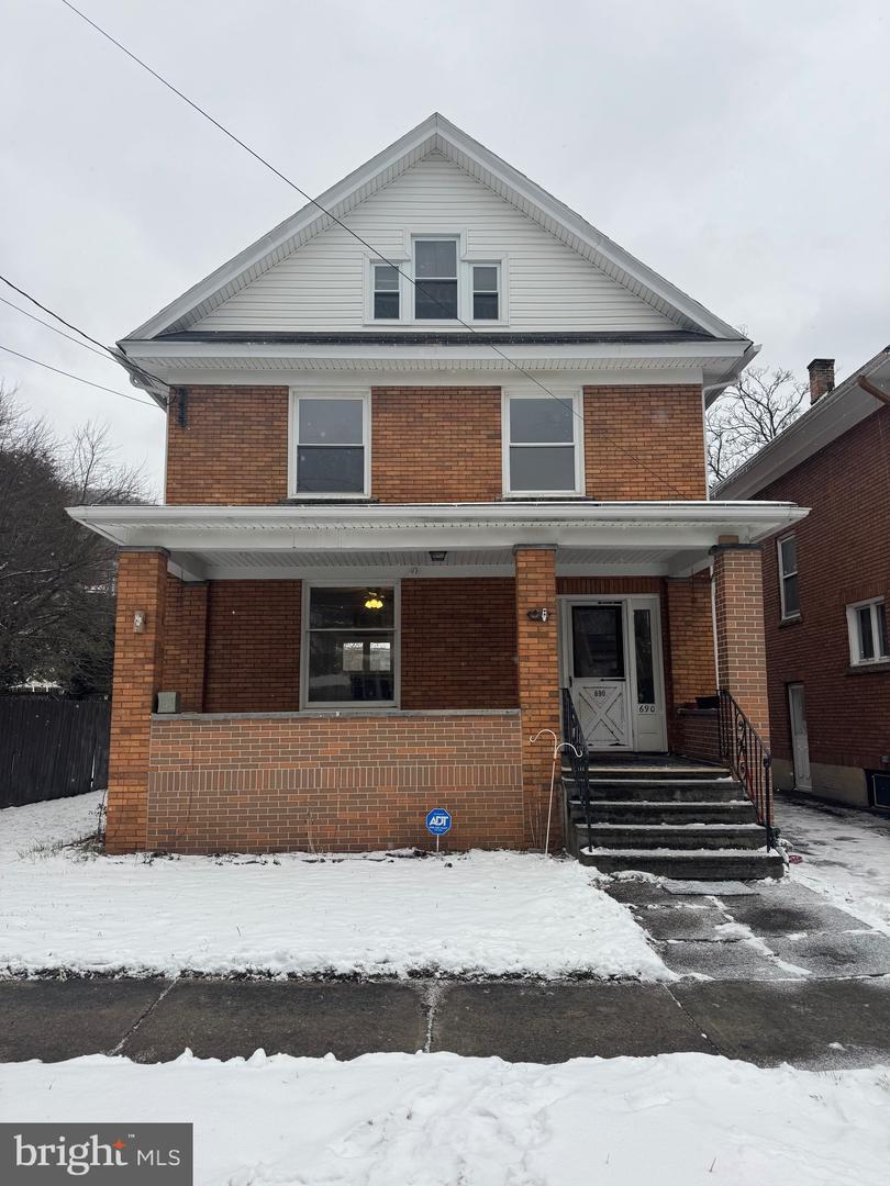 690 Messenger Street, Johnstown