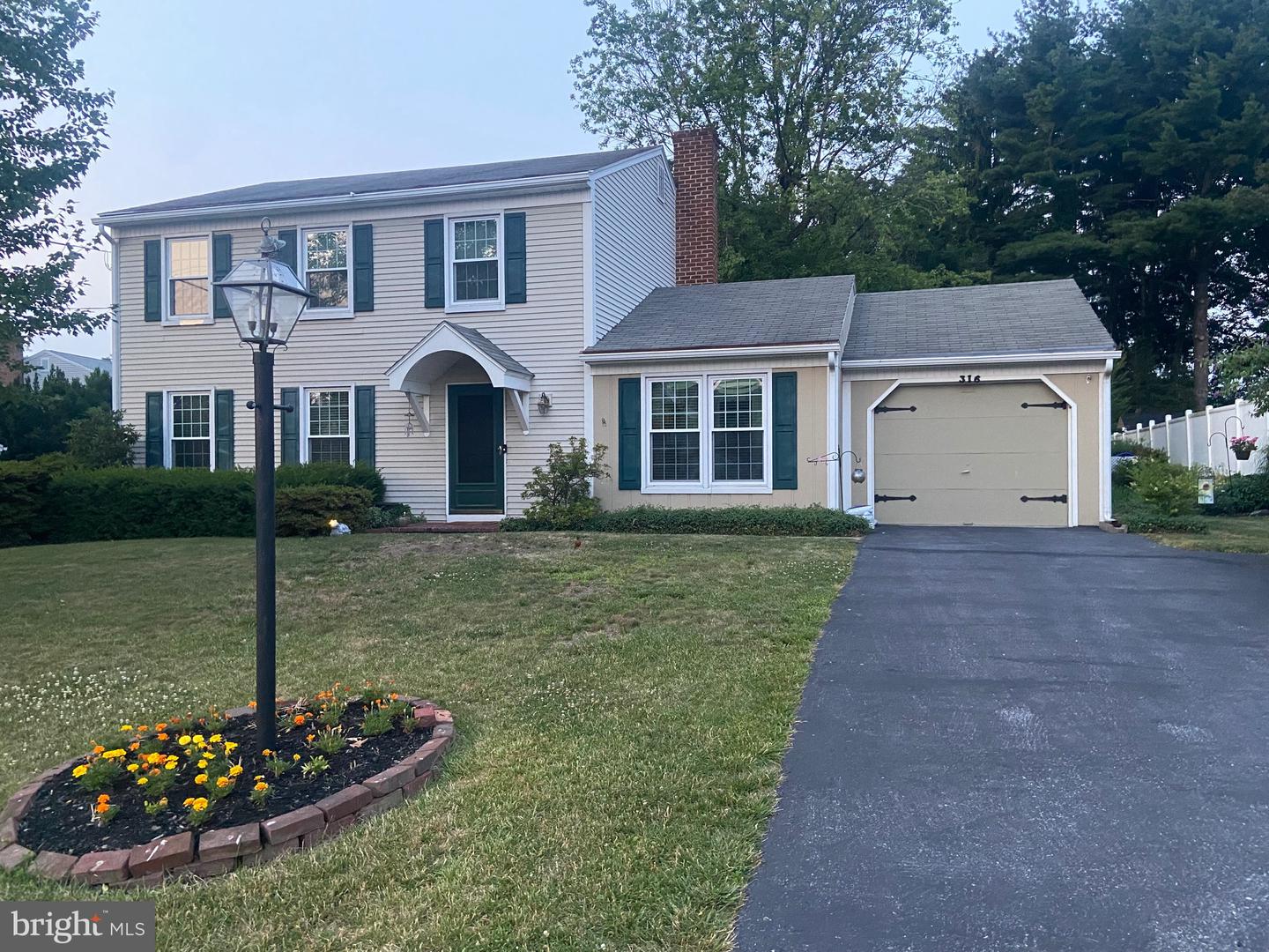 316 Erford, Camp Hill