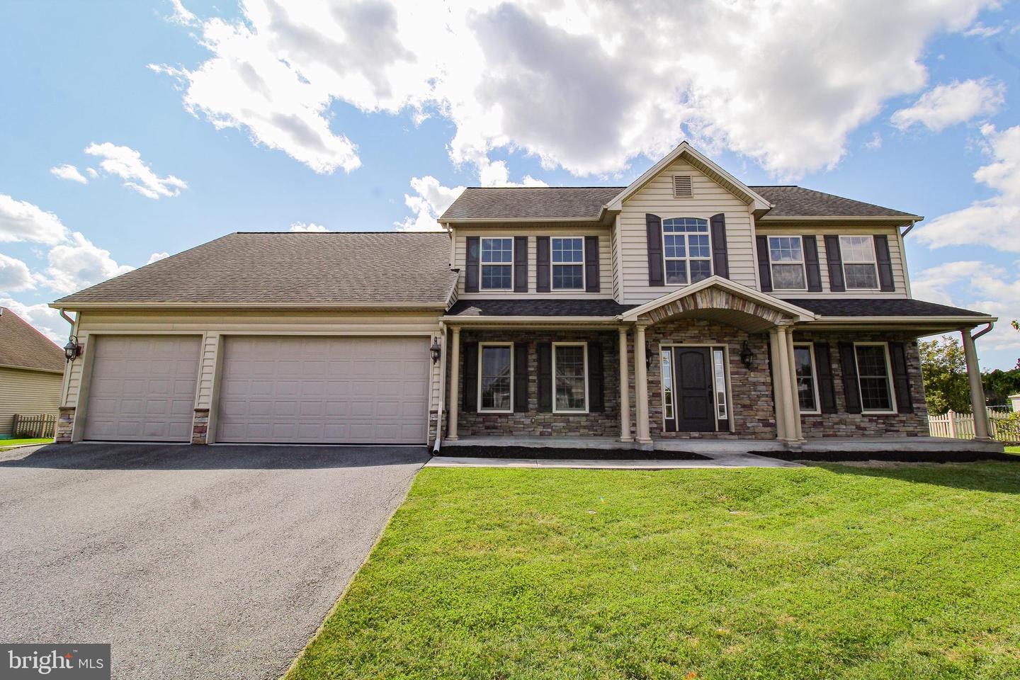 5130 S Deerfield Avenue, Mechanicsburg