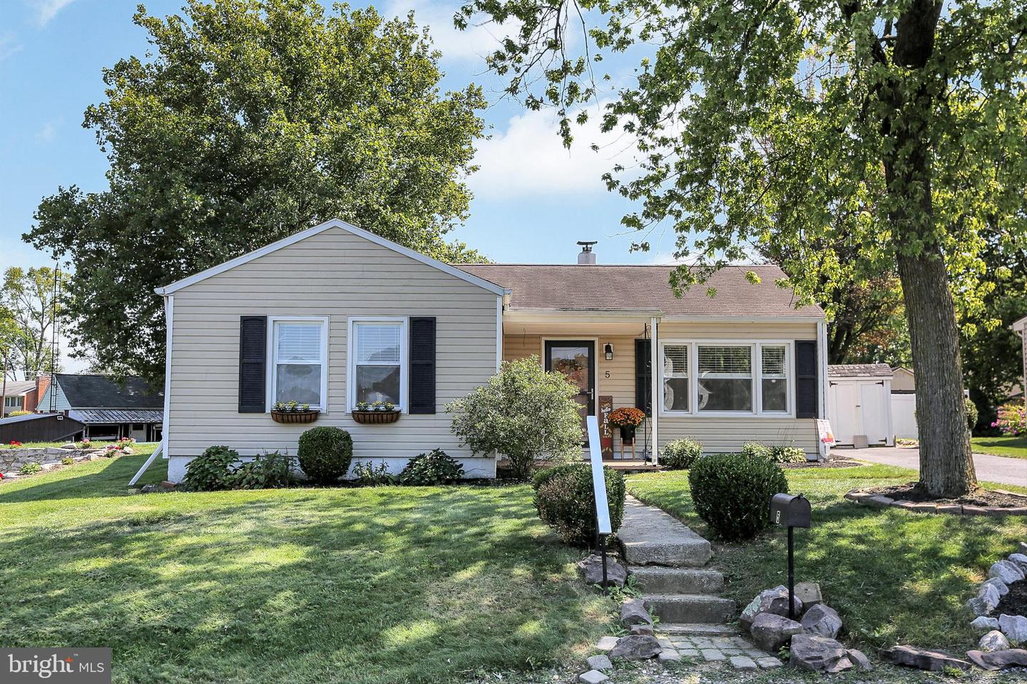 5 Poplar Drive, Mechanicsburg