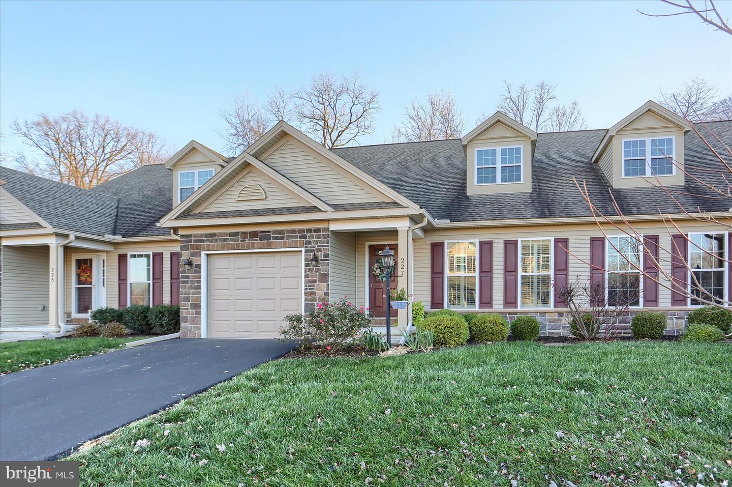 227 Aldenwood Drive, Carlisle
