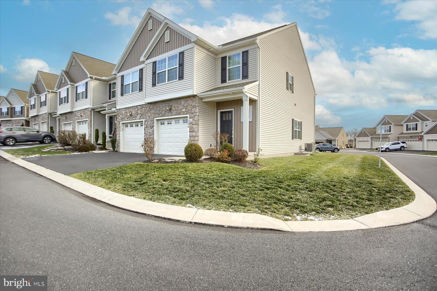 1780 Fairbank Lane, Mechanicsburg