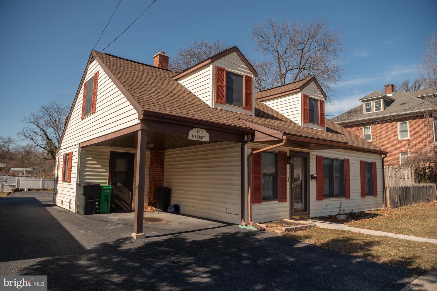 180 Carlisle Springs Road, Carlisle