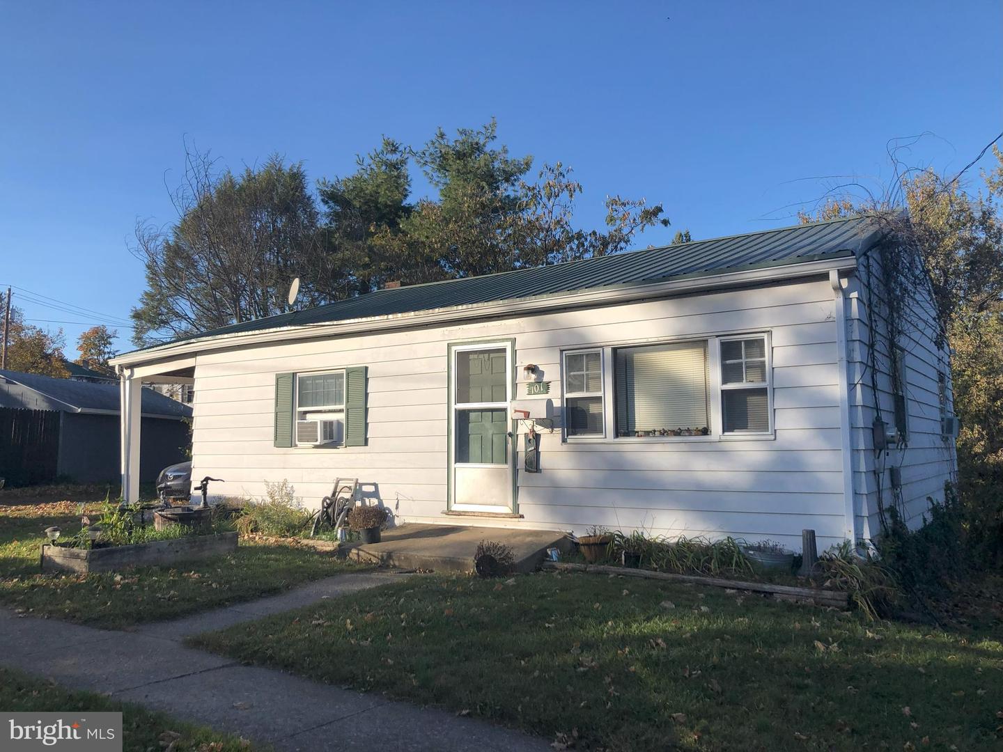 101 E Perry Street, Enola