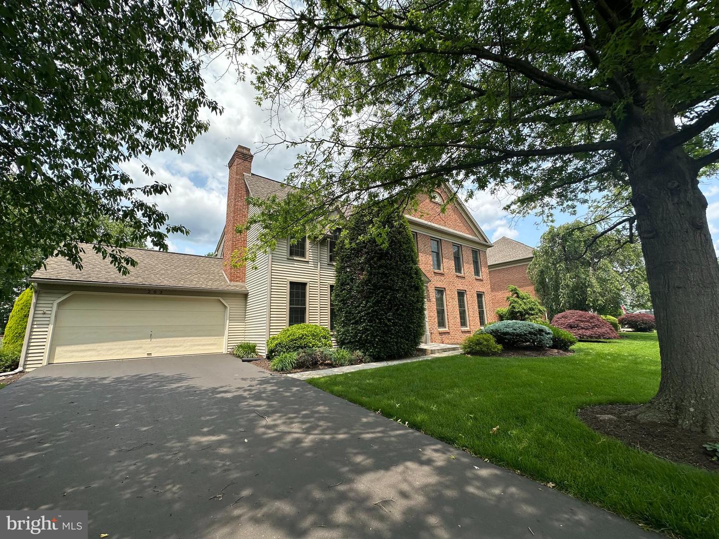 203 Saint James Court, Mechanicsburg