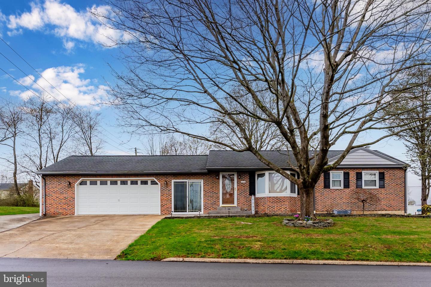 1970 Douglas Drive, Carlisle