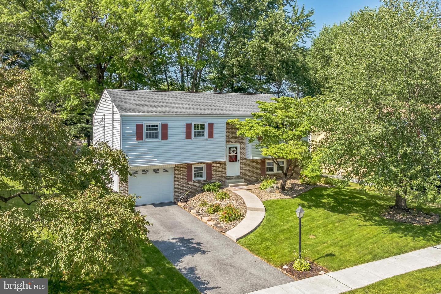 1210 Gross Drive, Mechanicsburg