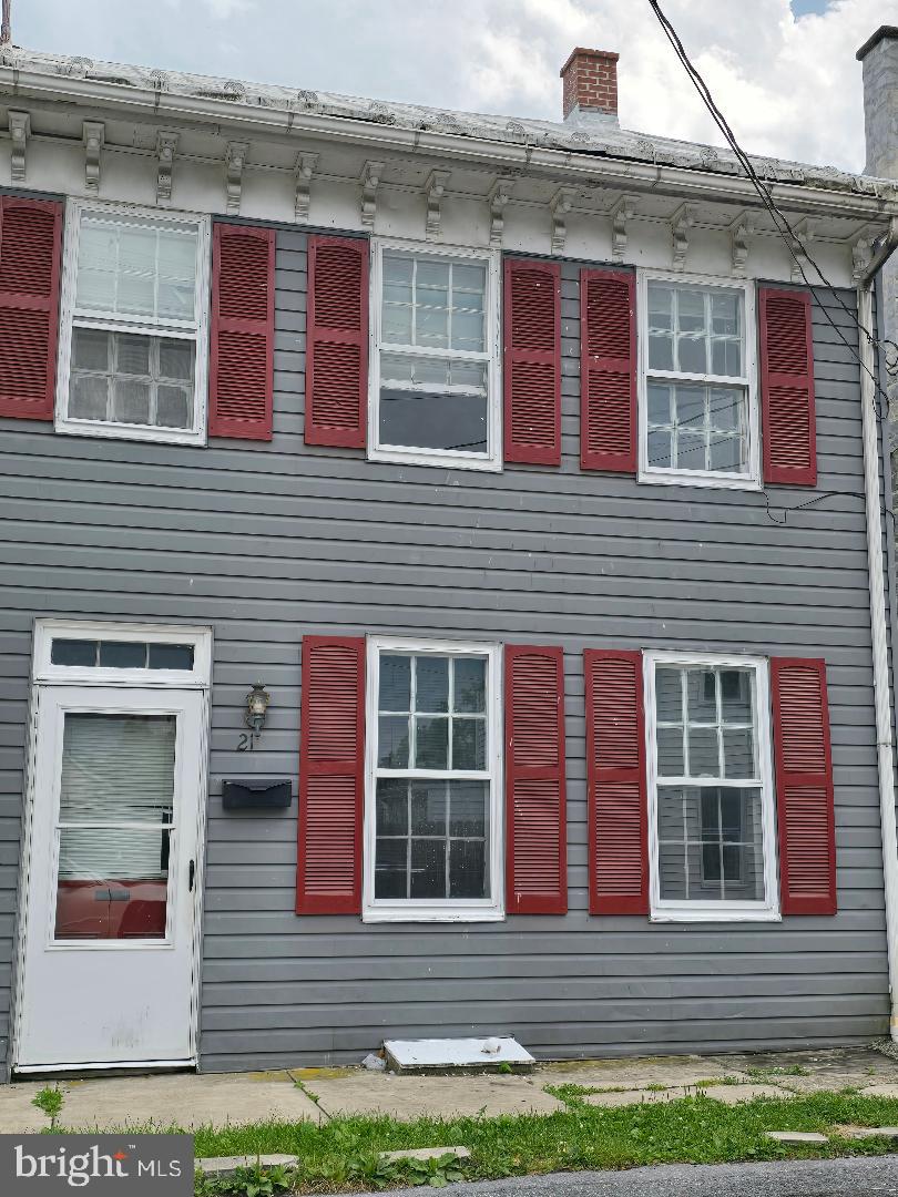 21 W Green Street, Mechanicsburg