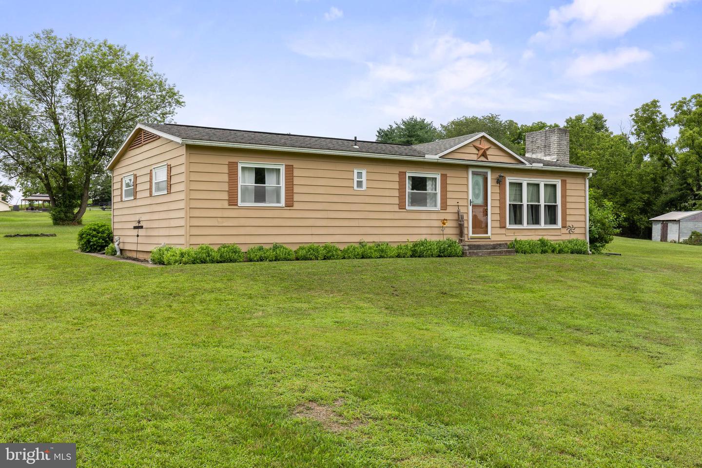 118 Oak Hill Road, Carlisle