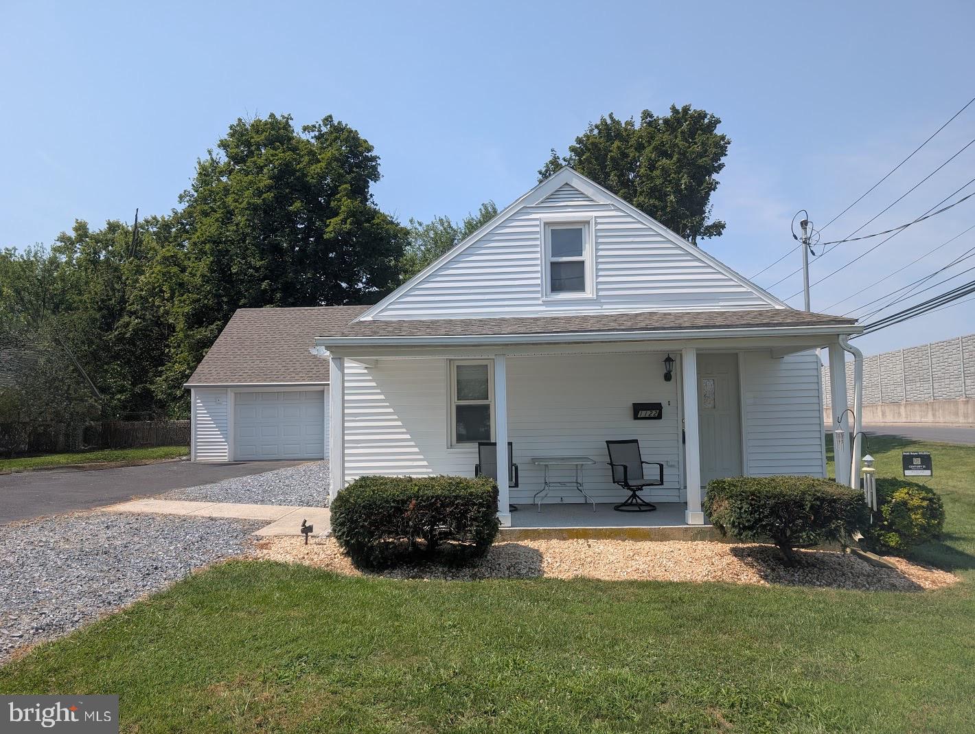 1122 Laurel Avenue, Camp Hill