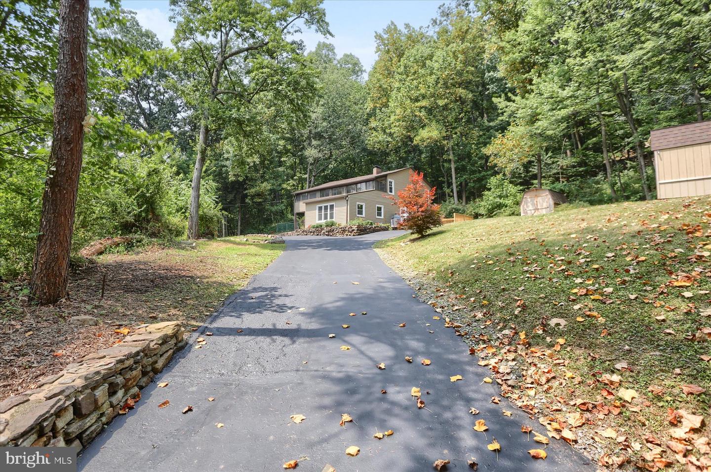 2550 Lambs Gap Road, Enola