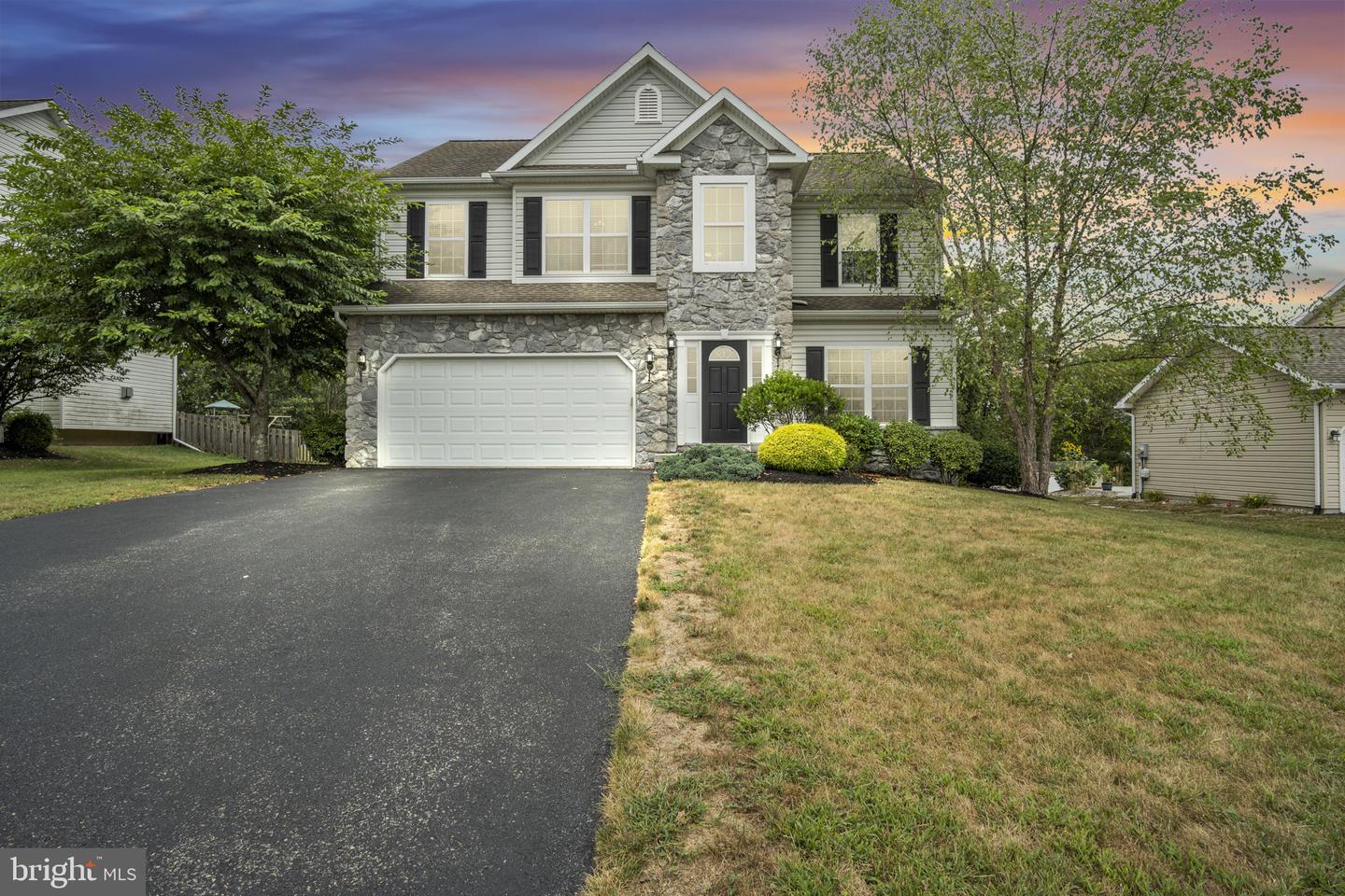 215 West View, Carlisle