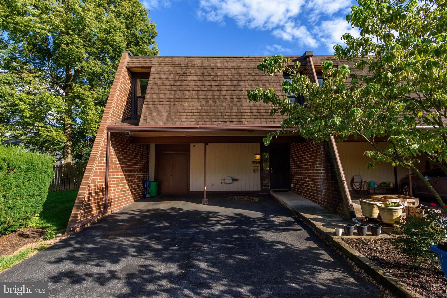 706 Cedar Ridge Lane, Mechanicsburg