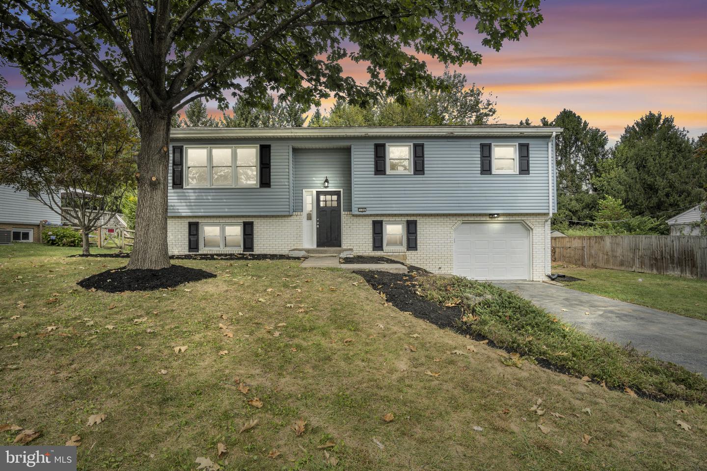 124 Holly Drive, Mechanicsburg