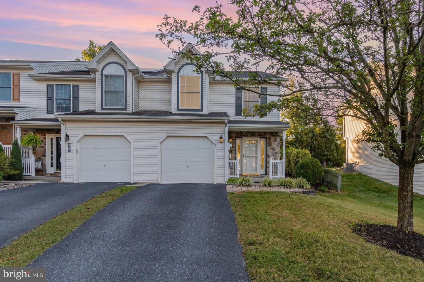 15 Keefer Way, Mechanicsburg