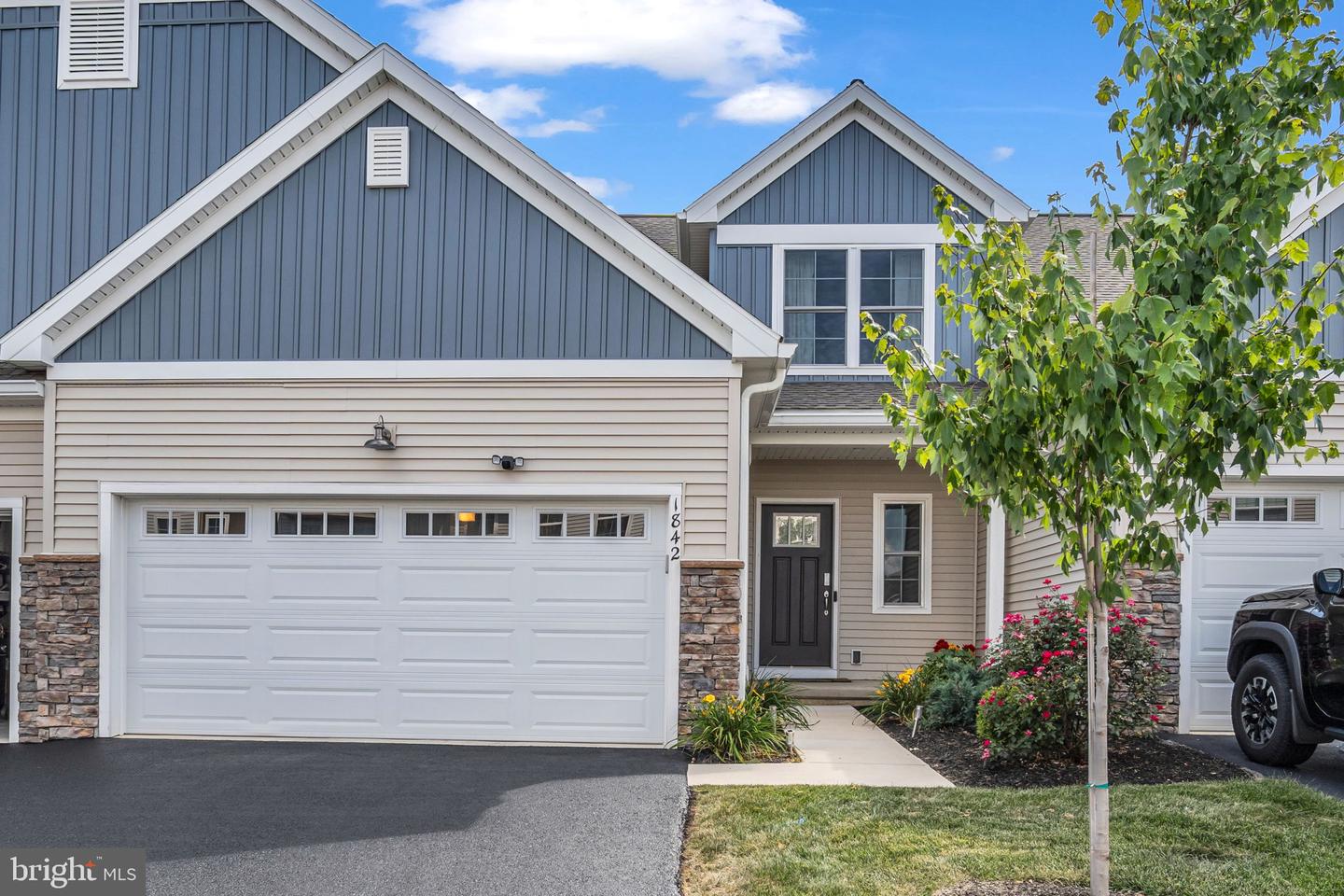 1842 Shady Lane, Mechanicsburg