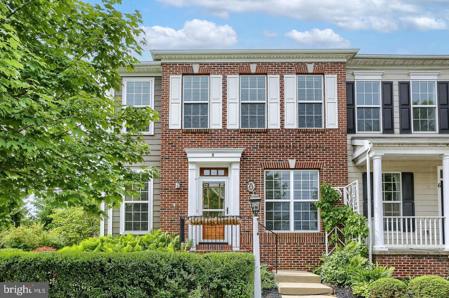 8 Meadow Creek Lane, Mechanicsburg