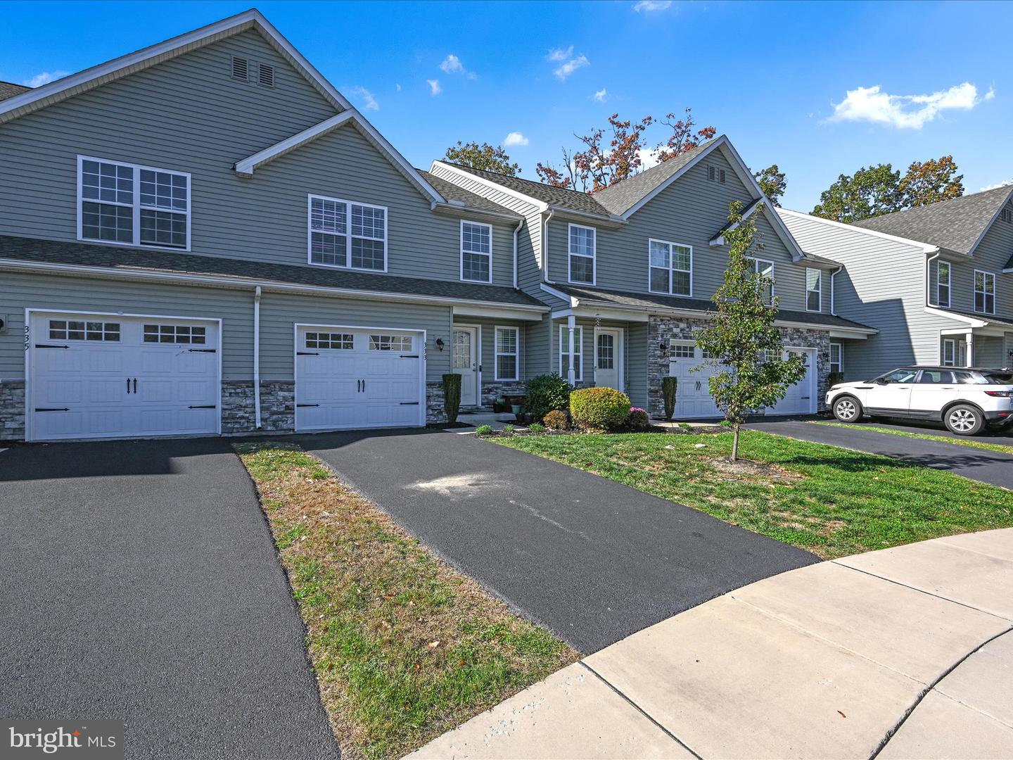 333 Briar Ridge Circle, Enola