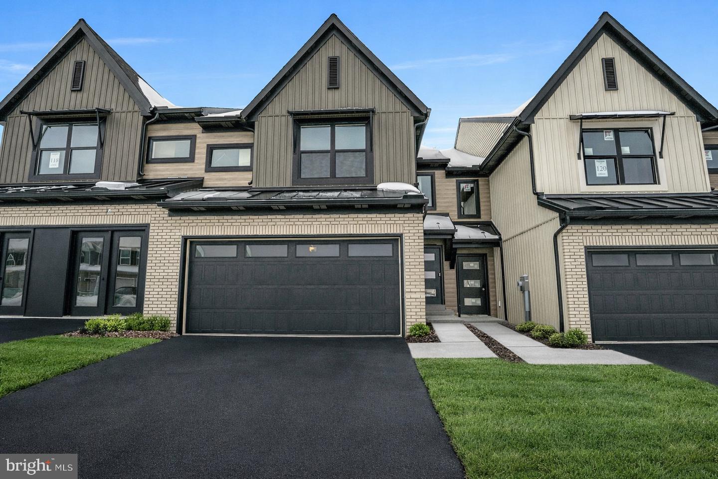 1012 Blackstone Run