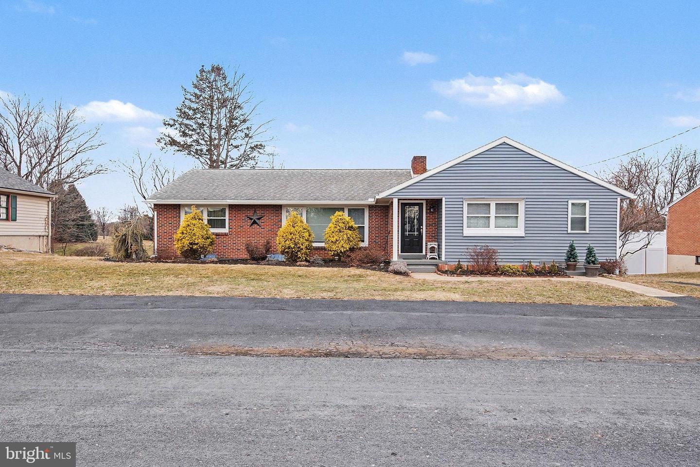 208 Ridge Hill Road, Mechanicsburg