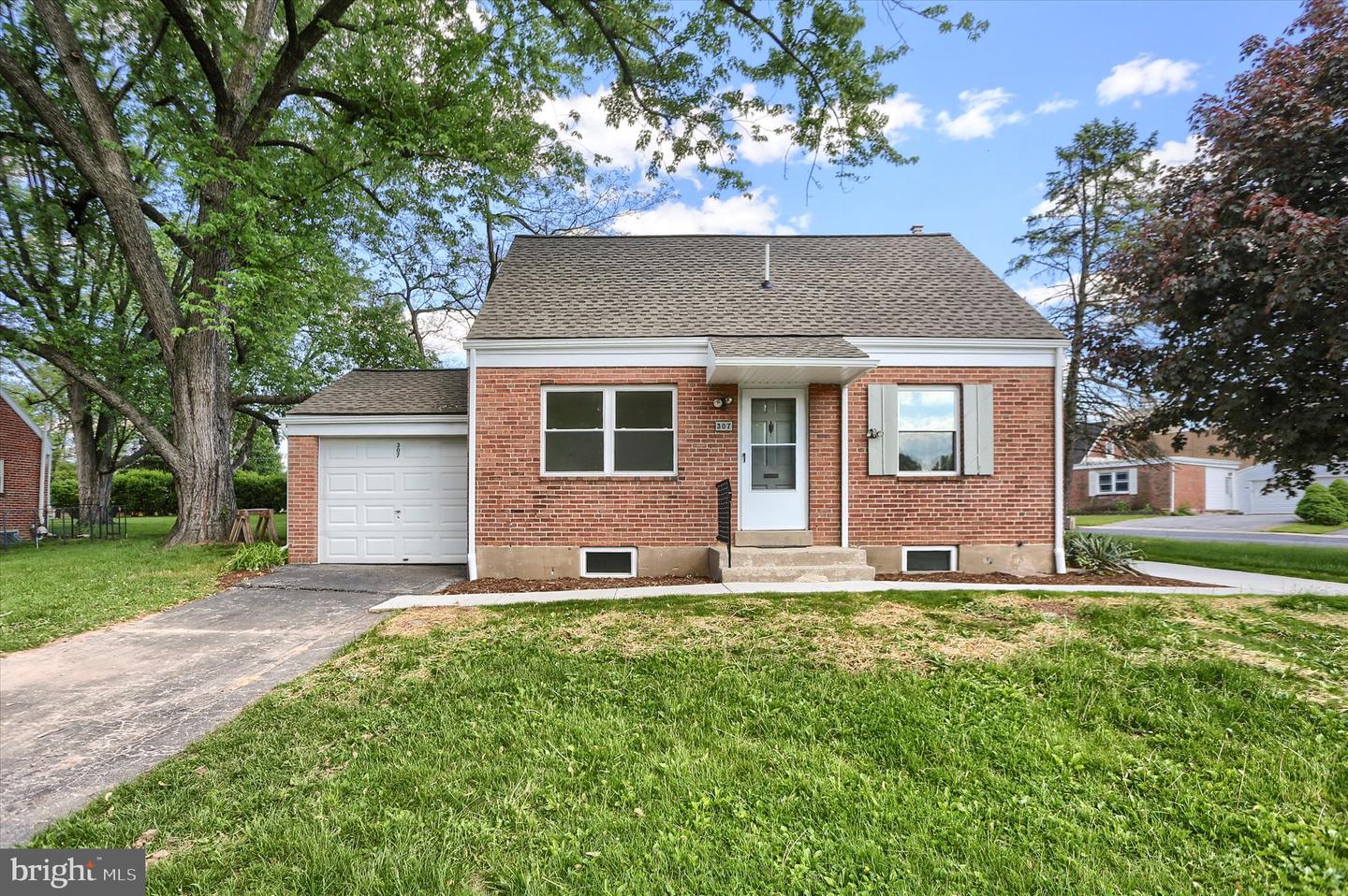 307 Pennsylvania Avenue, Camp Hill