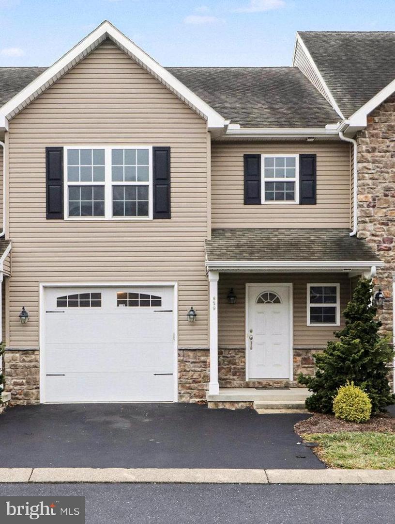 829 Spring Rock Court, Mechanicsburg