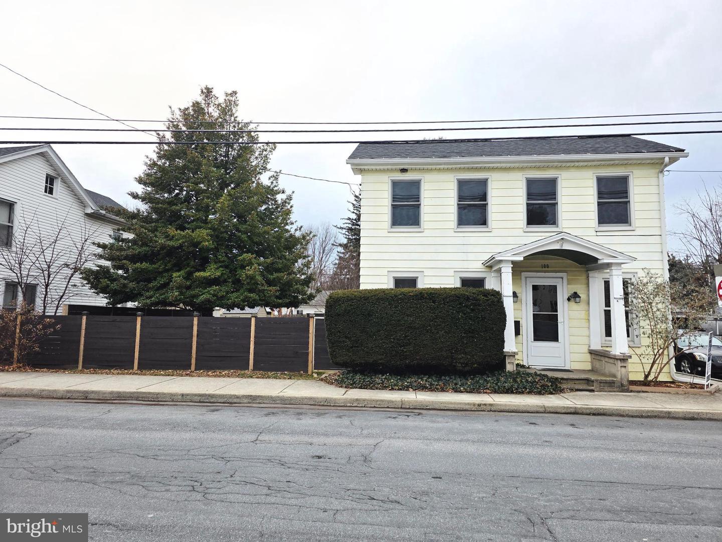 100 S Chestnut Street, Mechanicsburg