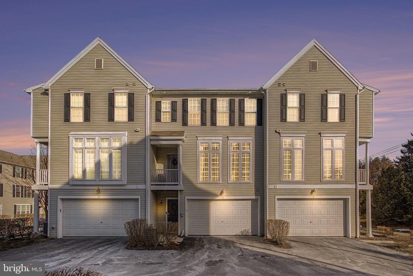 3009 E Meridian Cmns, Mechanicsburg