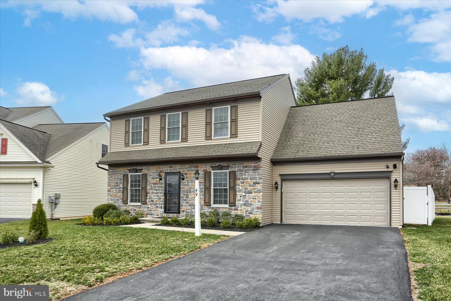49 Hamlet Circle, Mechanicsburg