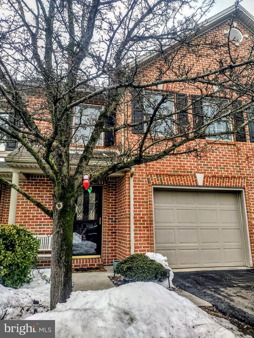 2208 Gleim Court, Enola