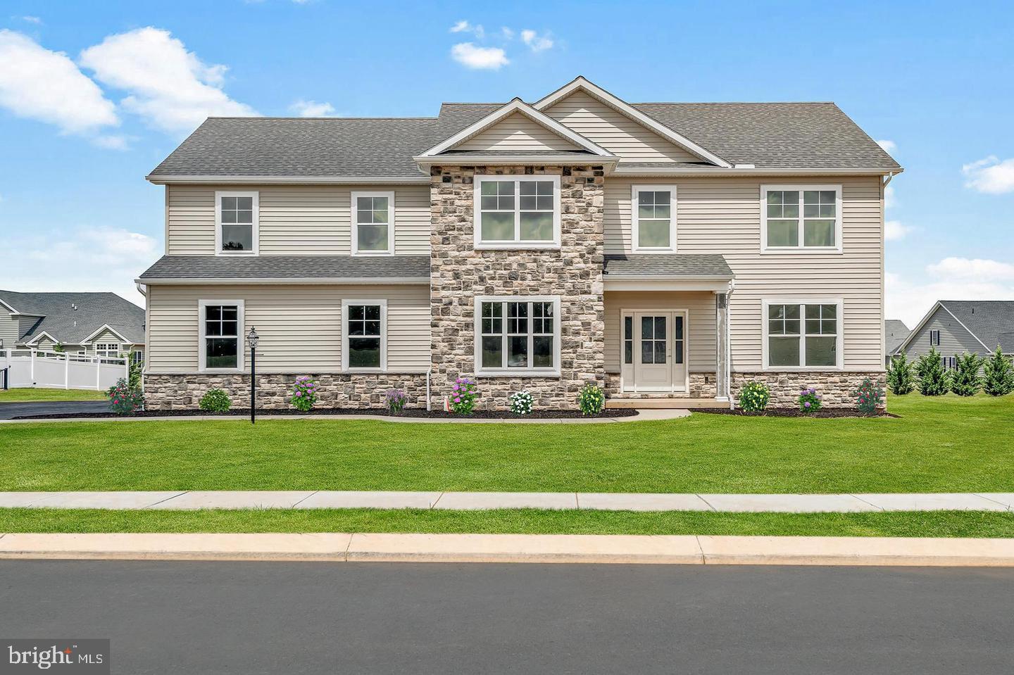 112 Kensington Place, Mechanicsburg