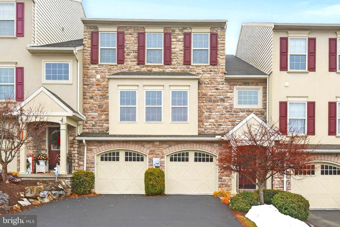 1905 Roxbury Court, Mechanicsburg