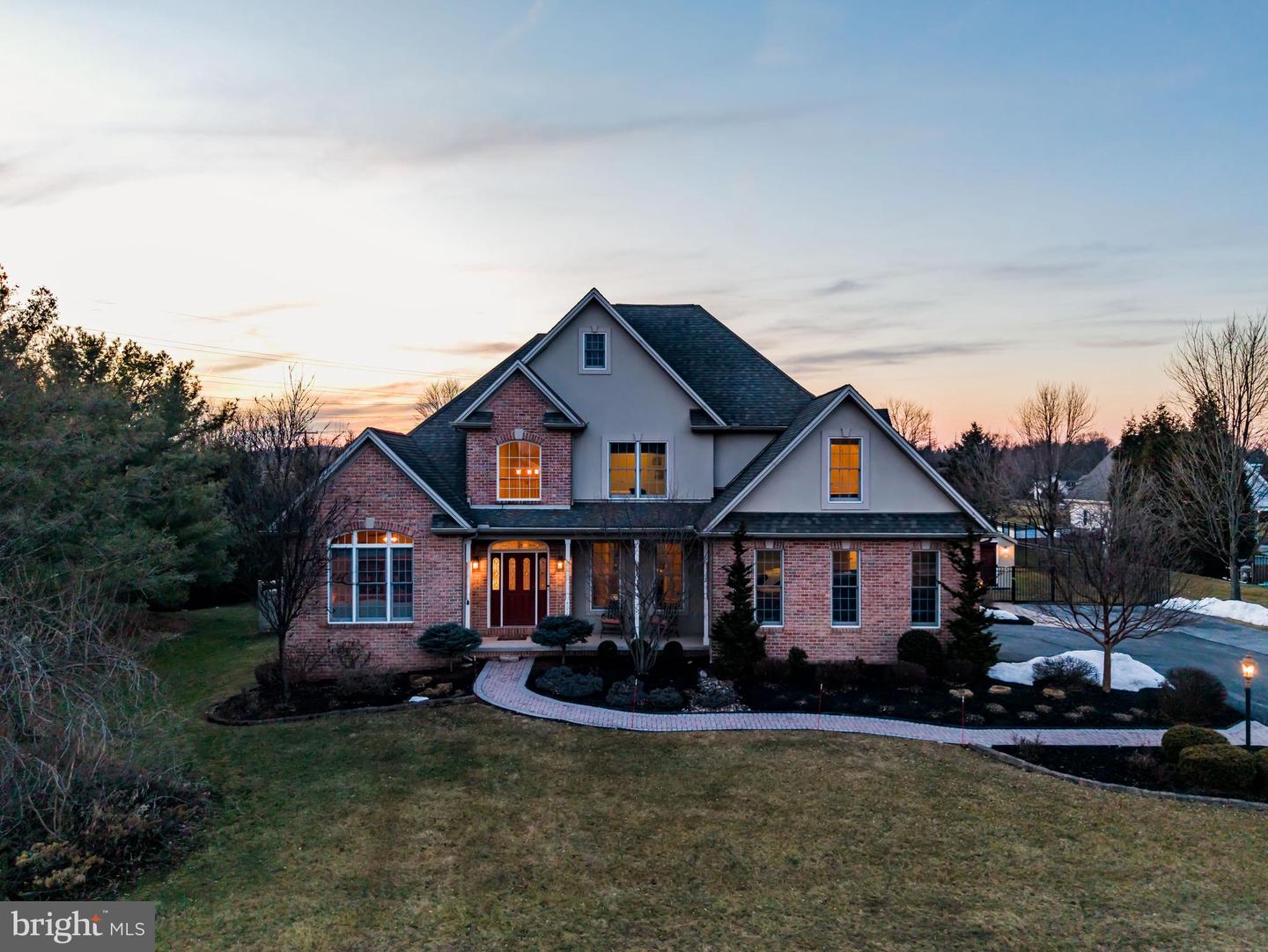 4010 Glenfinnan Place, Mechanicsburg