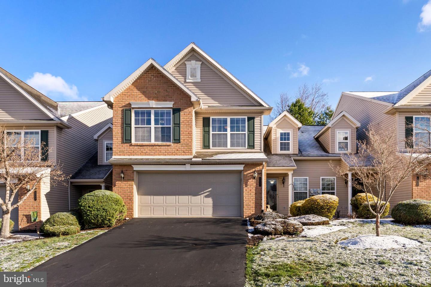 4230 Roth Farm Village Circle, Mechanicsburg