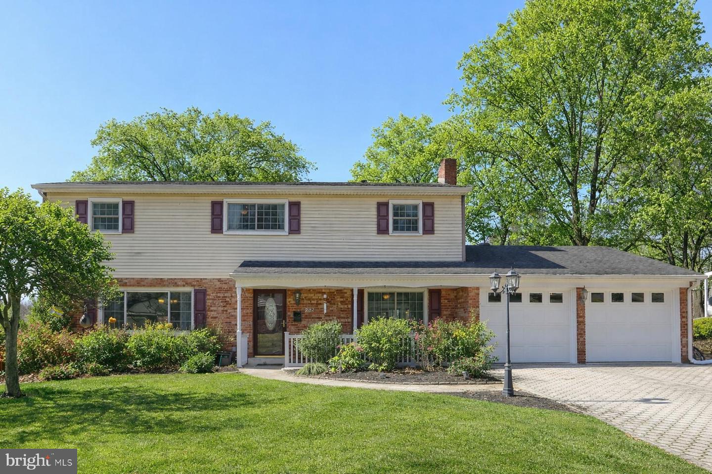 232 Winding Way, Camp Hill