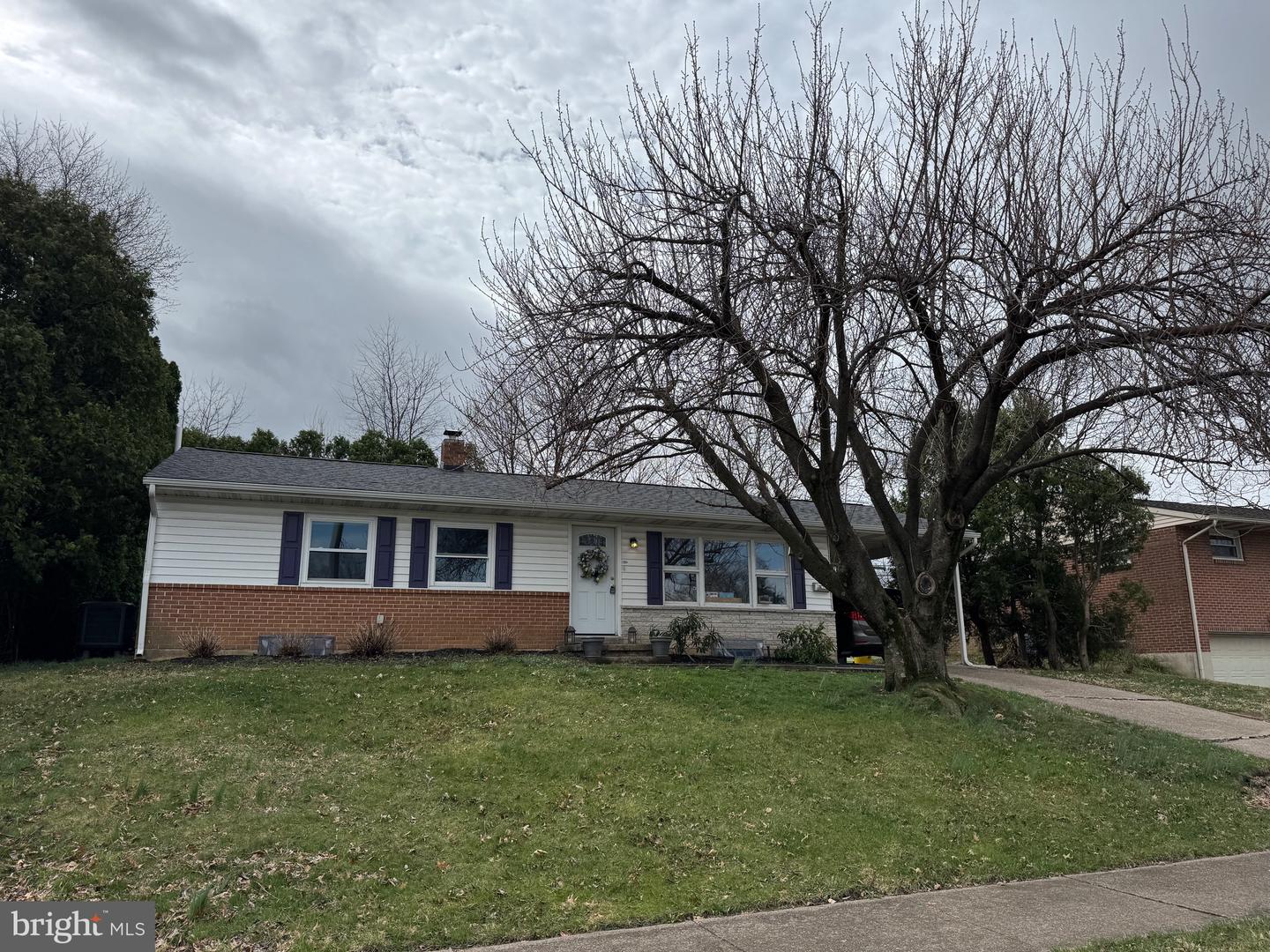 5224 Oxford Drive, Mechanicsburg